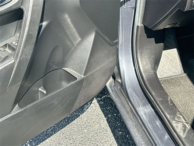 2019 Toyota Corolla L photo 16