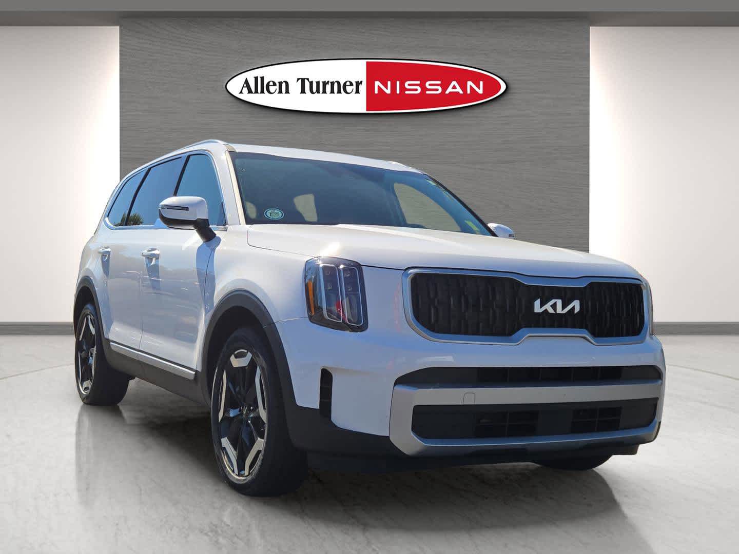 2024 Kia Telluride EX photo 2