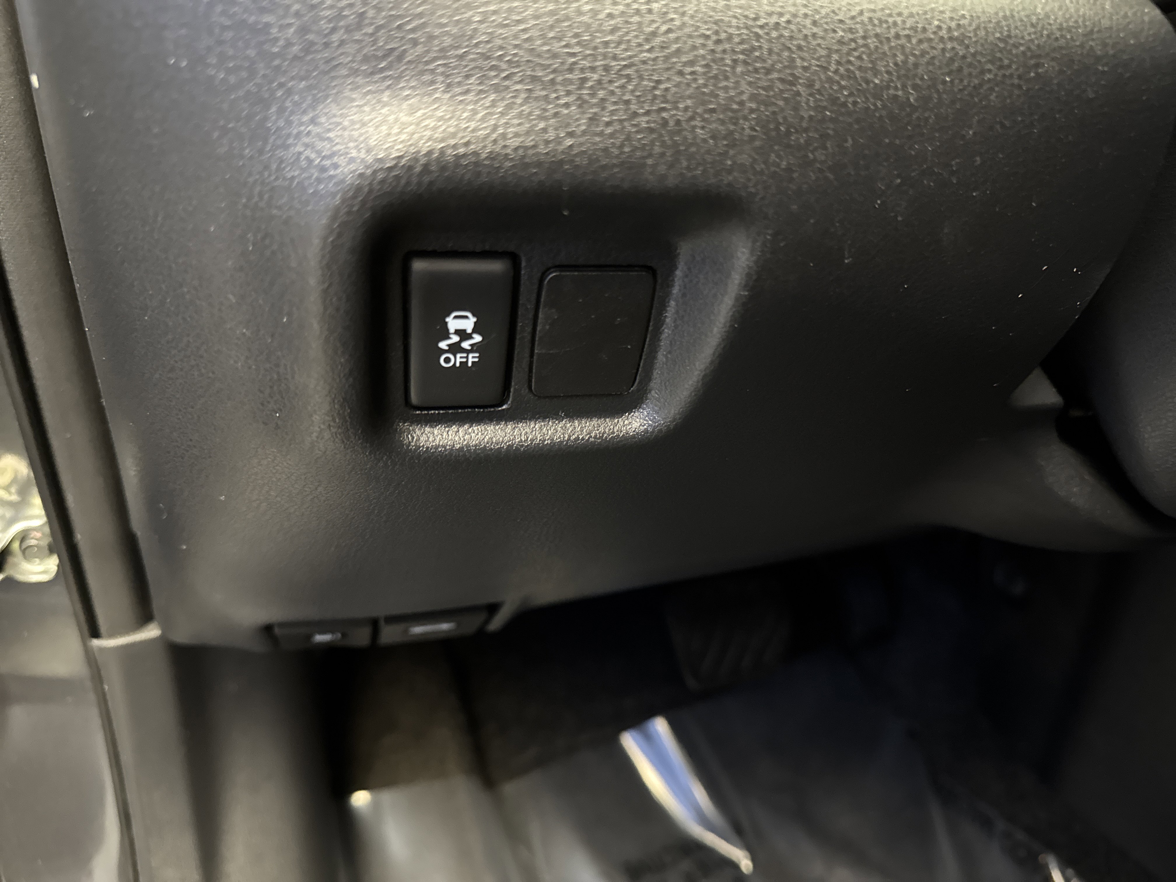 2016 Nissan Versa Note SL photo 2