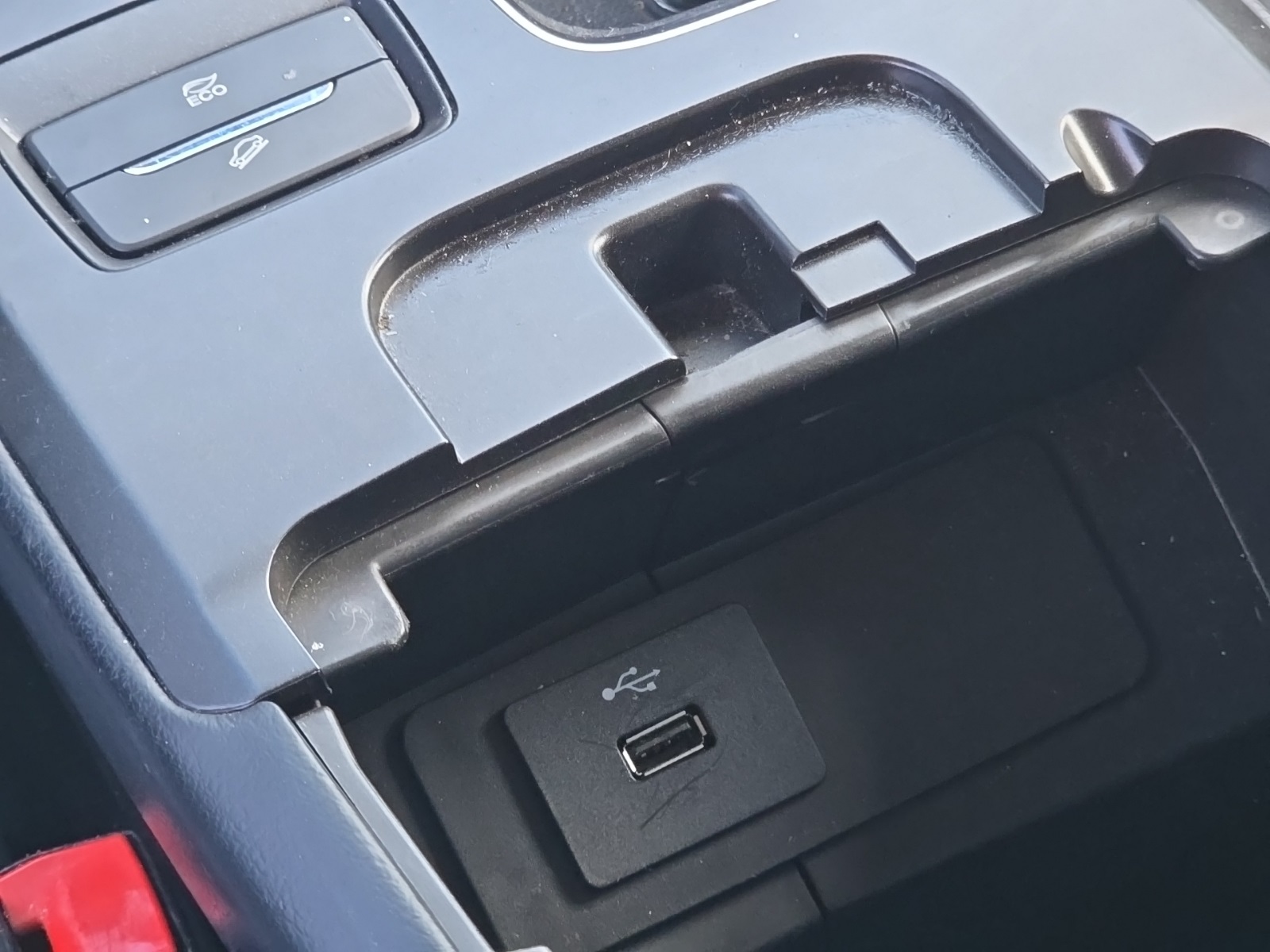 2018 Ford Fusion Hybrid Titanium photo 31
