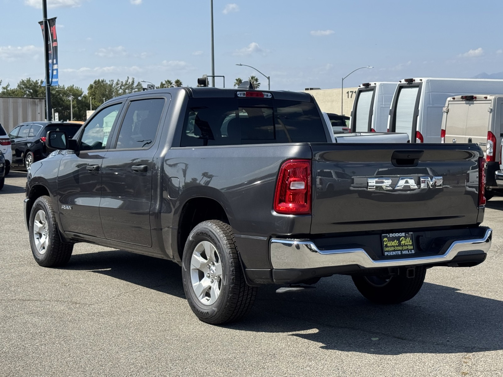 2025 Ram 1500 Tradesman photo 4