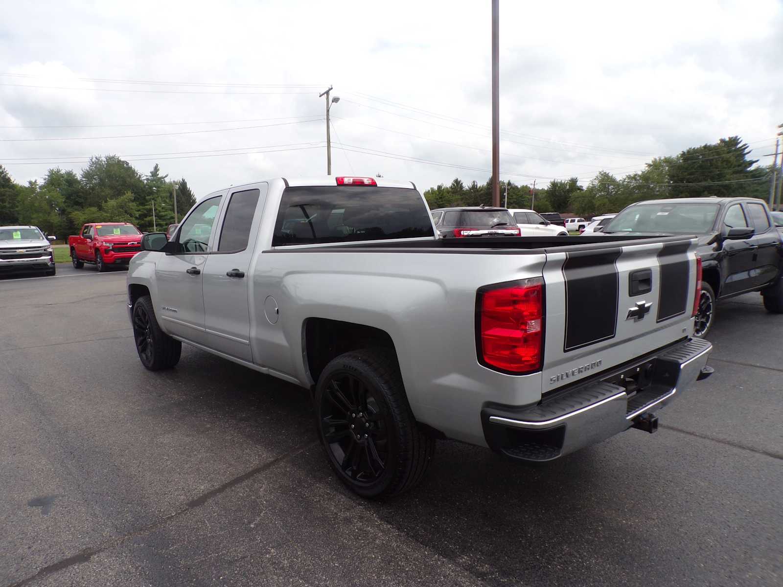 2015 Chevrolet Silverado 1500 LT photo 5