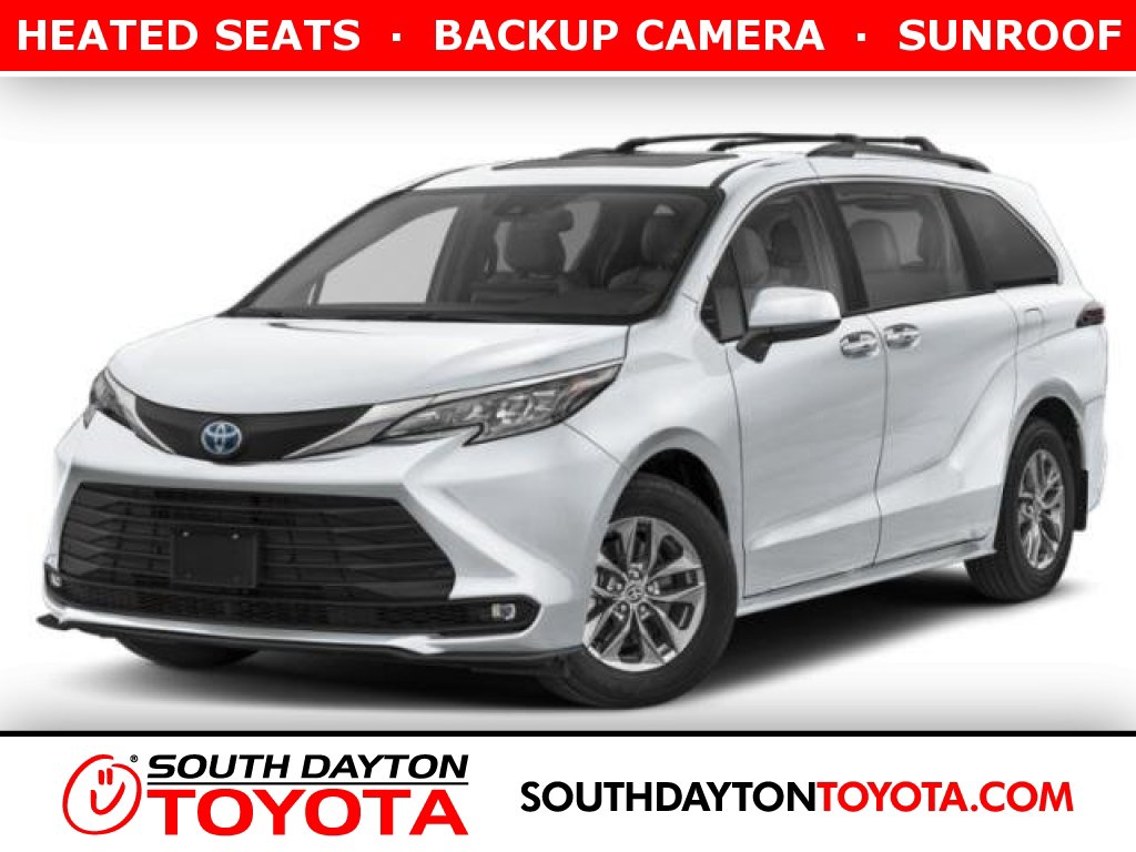 2026 Toyota Sienna XLE's photo