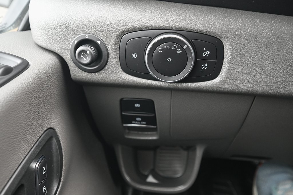 2025 Ford Transit photo 32