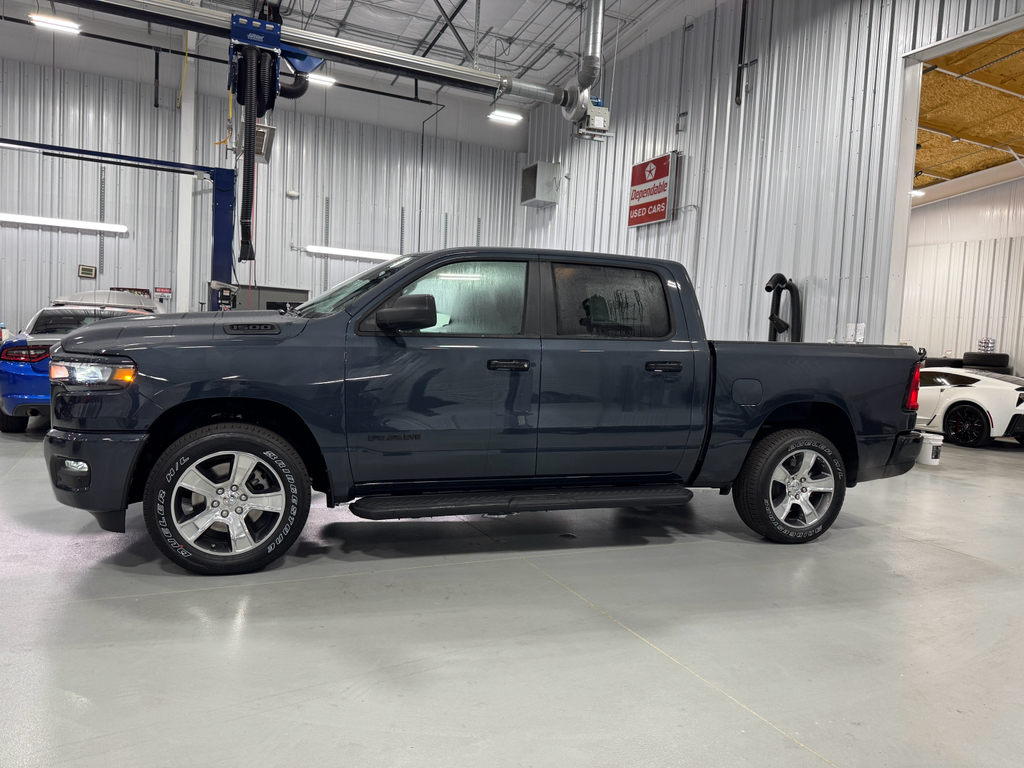 2025 Ram 1500 Tradesman photo 2