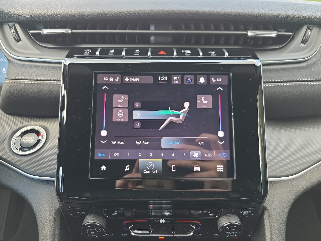 2025 Jeep Grand Cherokee Laredo X photo 18
