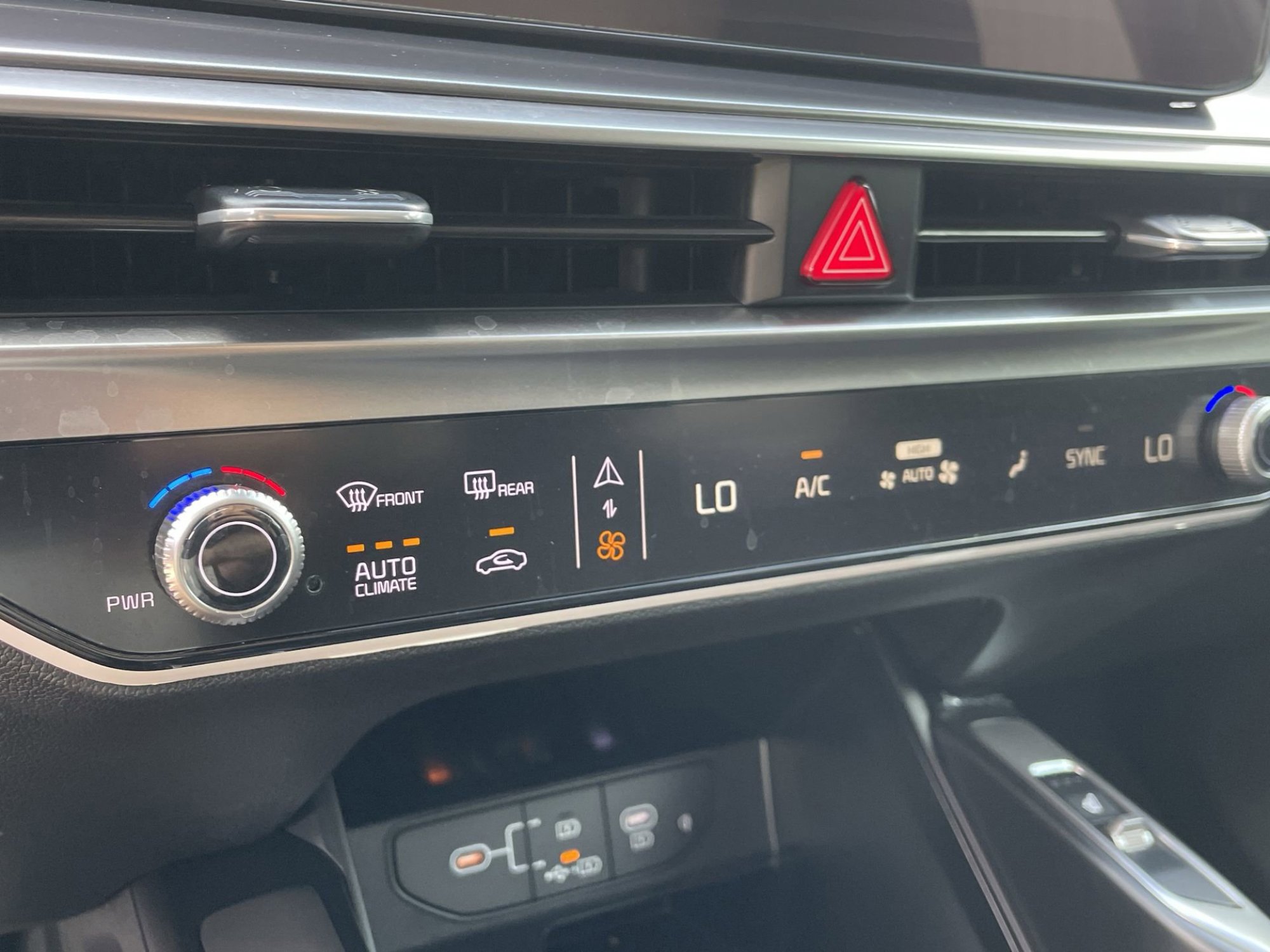 2025 Kia Sorento S photo 17