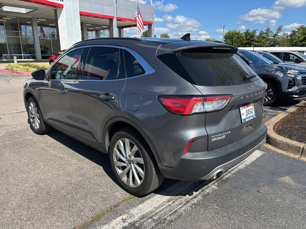 2021 Ford Escape Titanium Hybrid photo 4