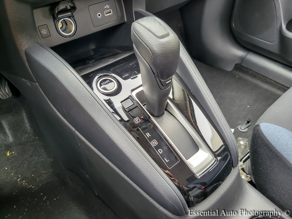 2025 Nissan Versa SV photo 15