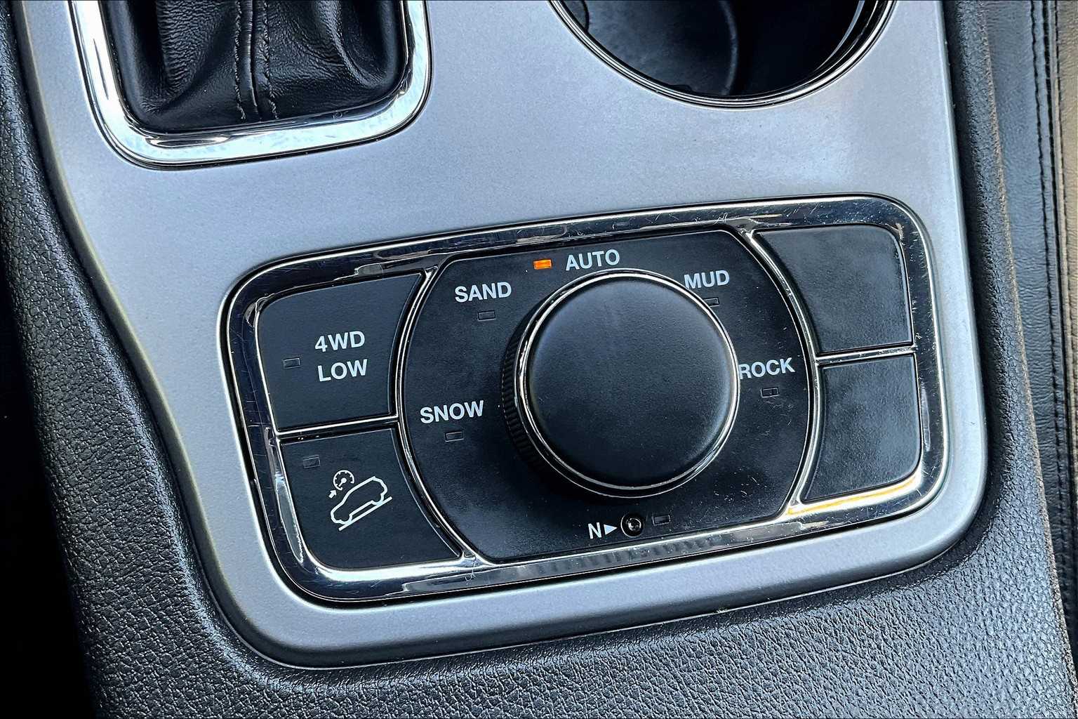 2021 Jeep Grand Cherokee Limited photo 25