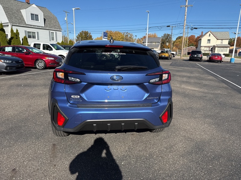 2025 Subaru Crosstrek Base photo 3