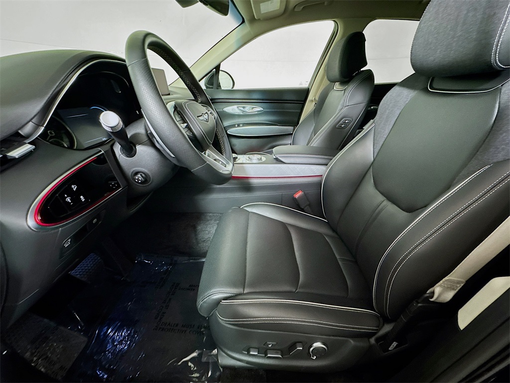 2023 Genesis Electrified GV70 Advanced photo 6