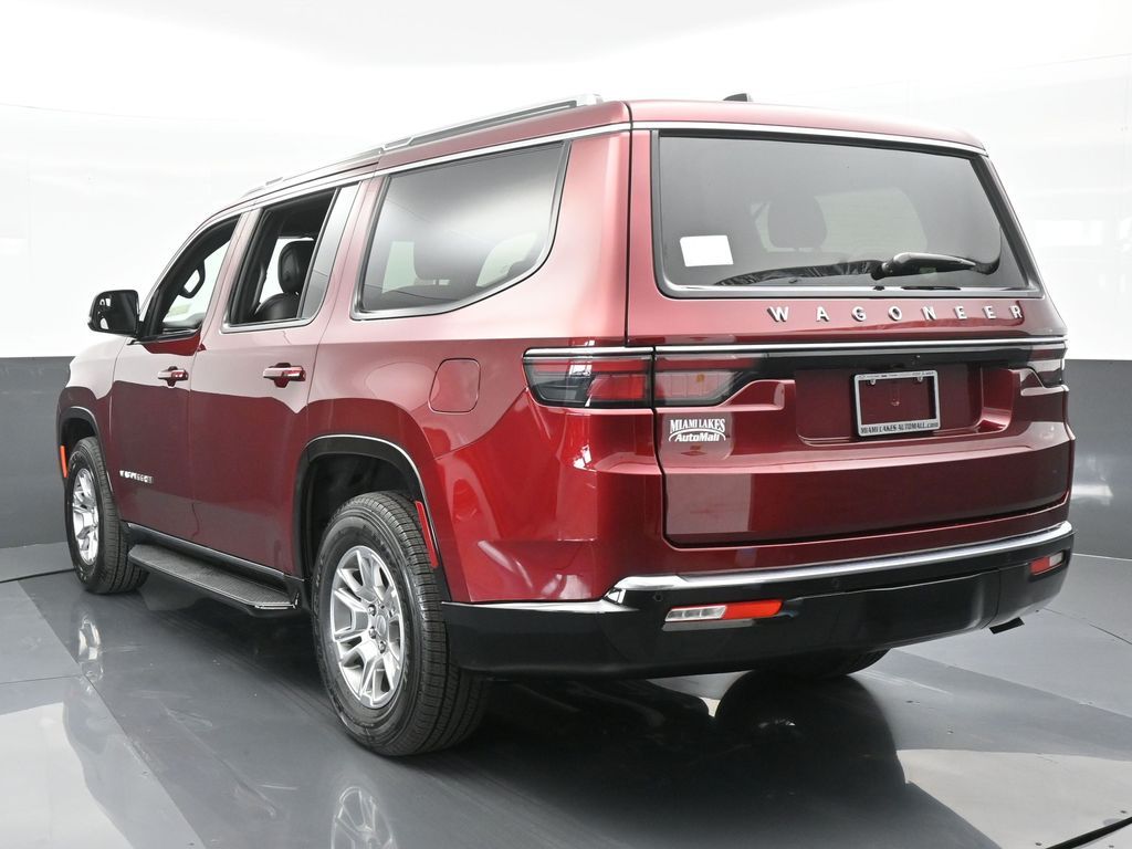 2024 Jeep Wagoneer photo 2