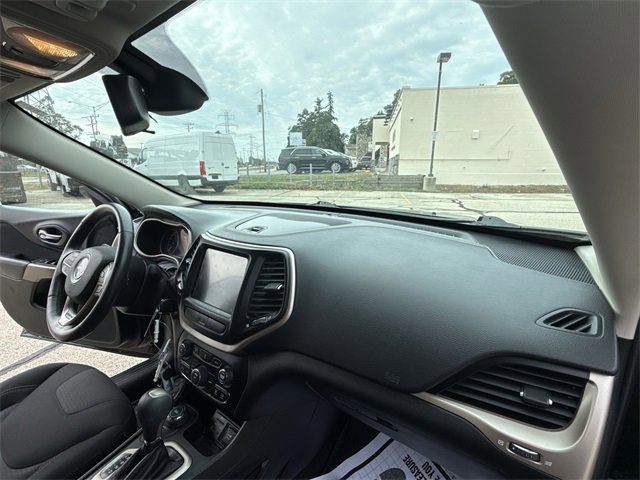 2017 Jeep Cherokee Latitude photo 17