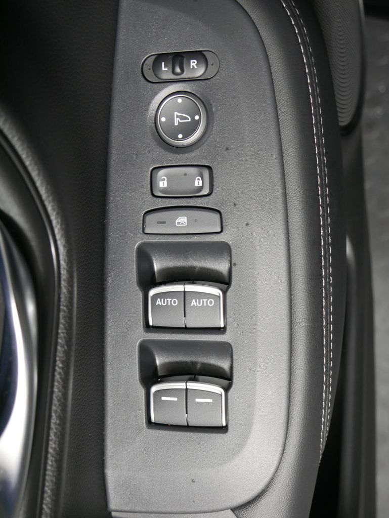 2024 Honda HR-V EX-L photo 26