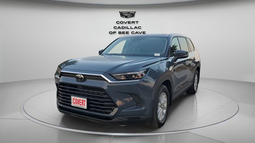 2024 Toyota Highlander XLE photo 2