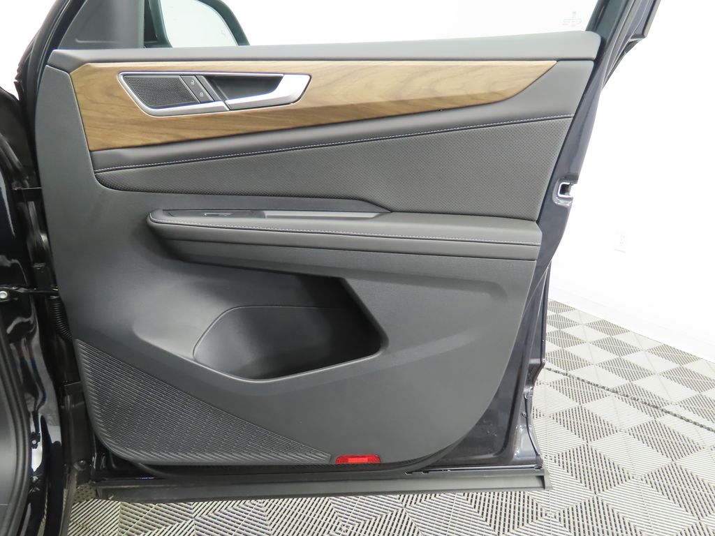 2026 Volkswagen Atlas SE Technology photo 25