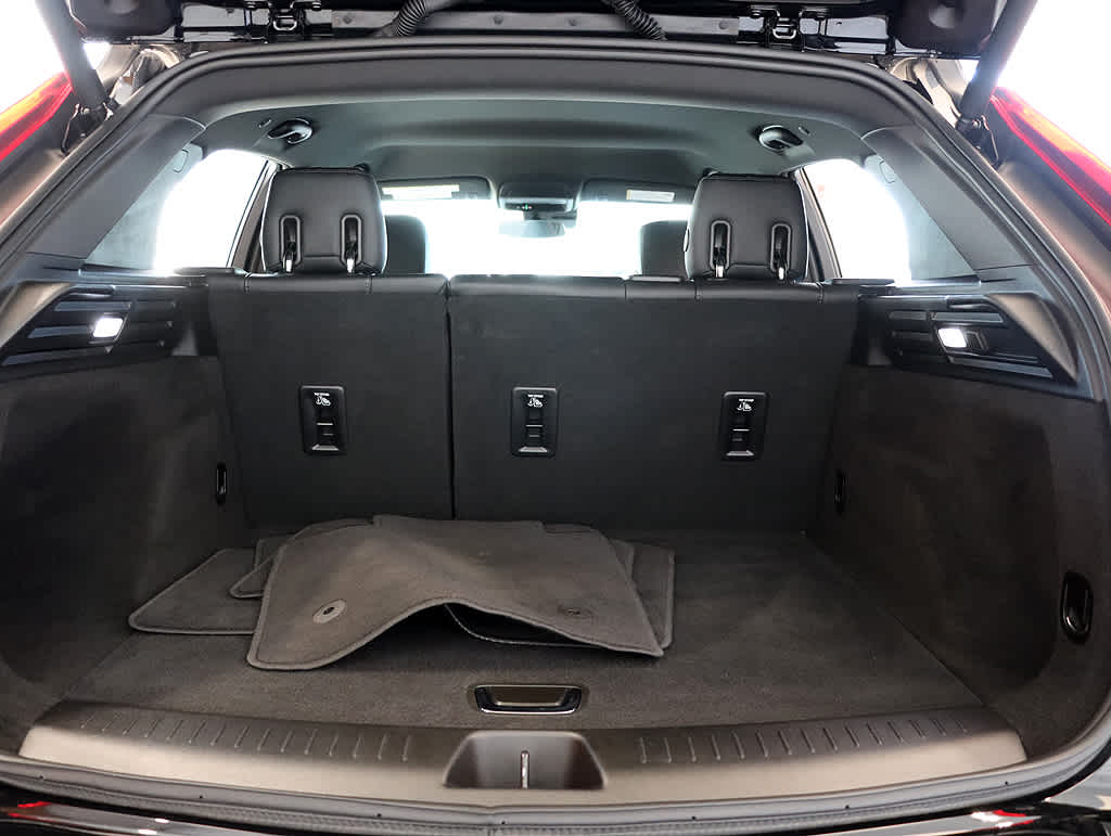 2023 Cadillac XT4 Luxury photo 26