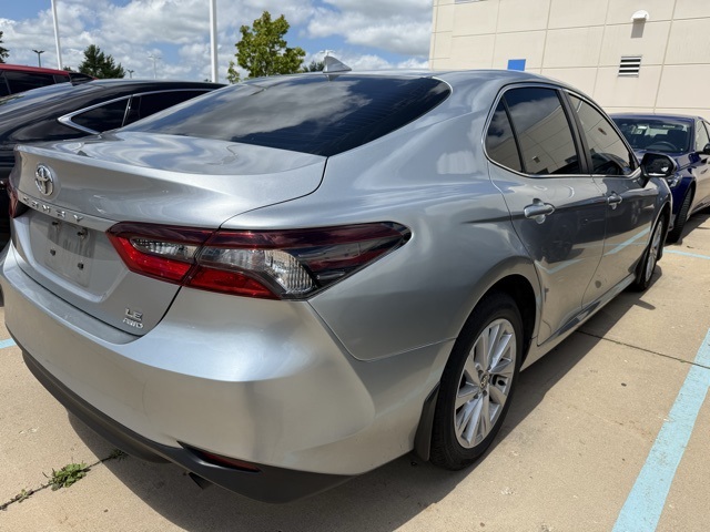 2023 Toyota Camry LE photo 2