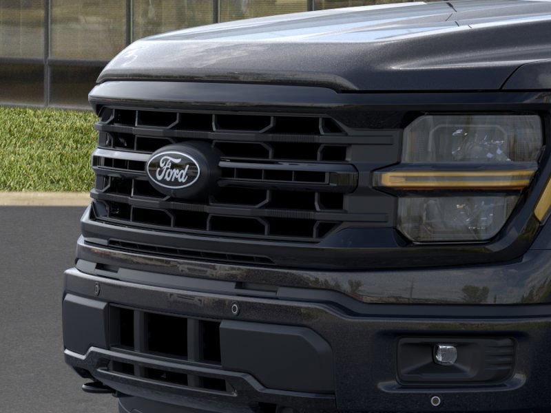 2025 Ford F-150 XLT photo 16