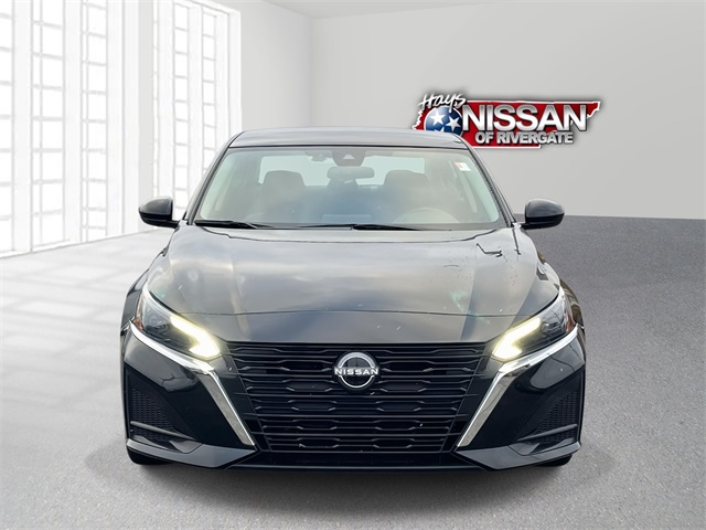 2023 Nissan Altima 2.5 SV photo 2