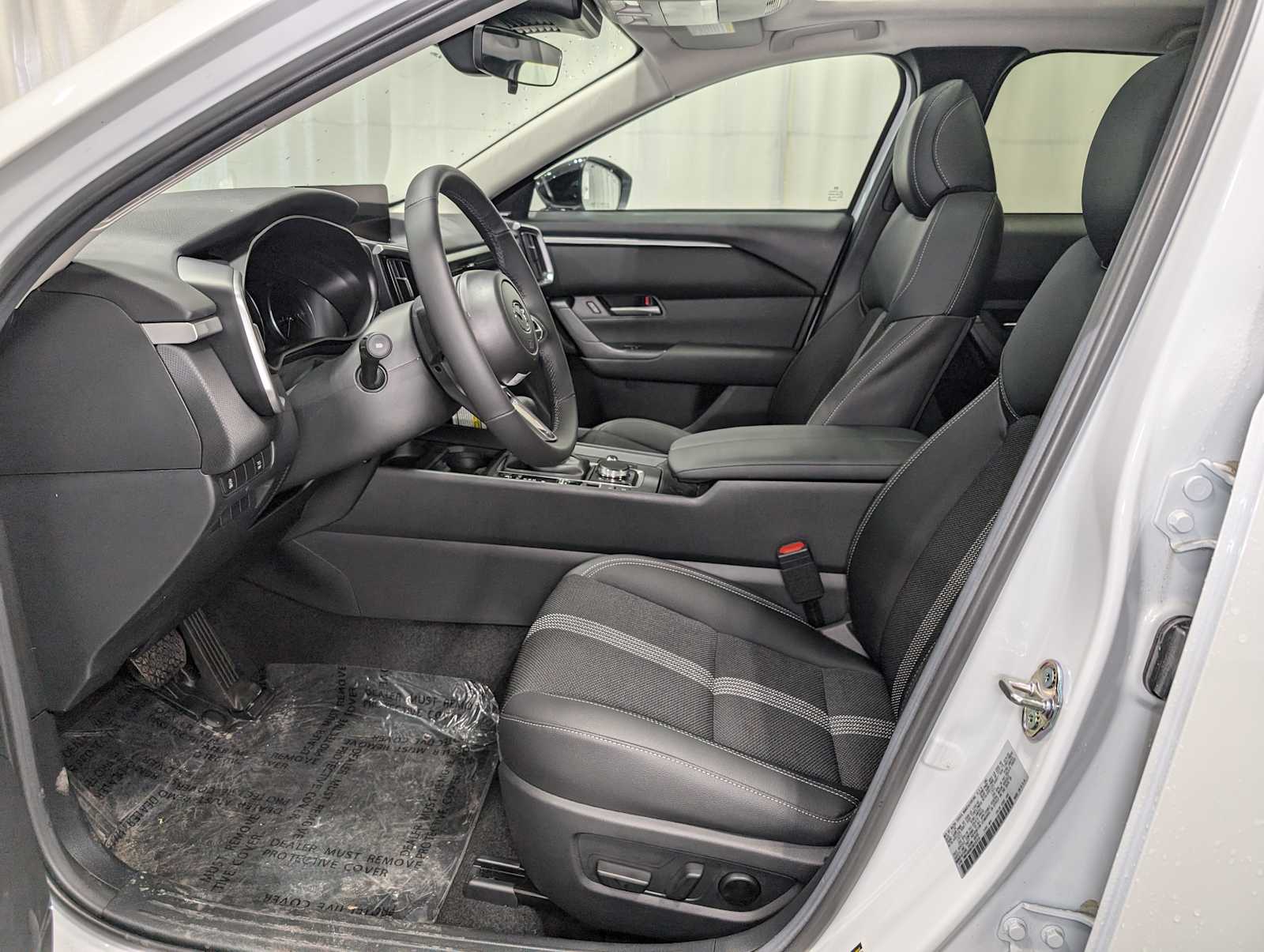 2025 Mazda CX-50 2.5 S Premium photo 4