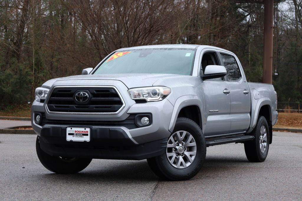 2019 Toyota Tacoma SR5's photo