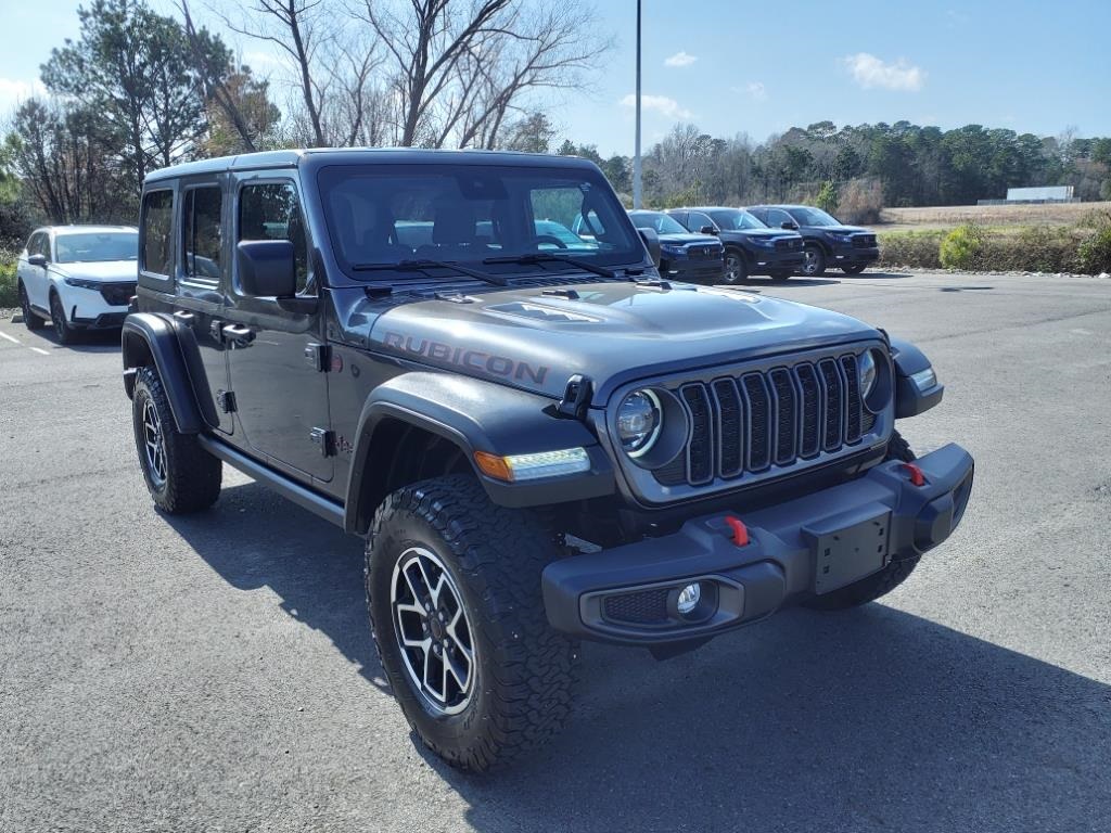 2024 Jeep Wrangler 4-Door Rubicon's photo