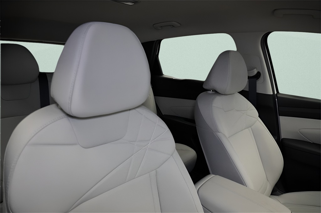2025 Hyundai Tucson SE photo 8