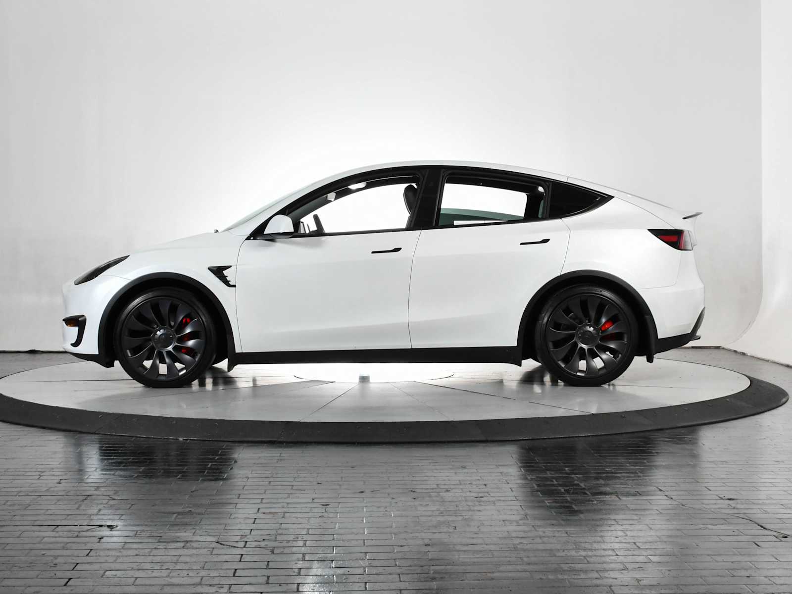 Used 2025 Tesla Model Y Performance with VIN 7SAYGDEF4SA372139 for sale in Northfield, Minnesota