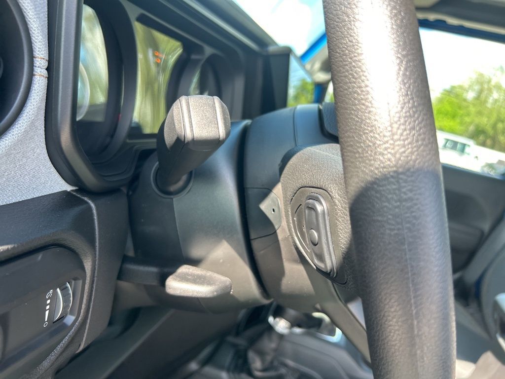 2025 Jeep Gladiator Sport photo 31