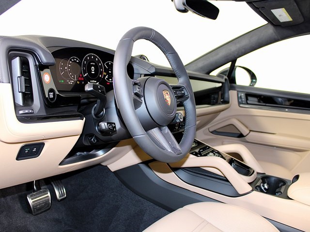 2026 Porsche Cayenne GTS Coupe photo 4