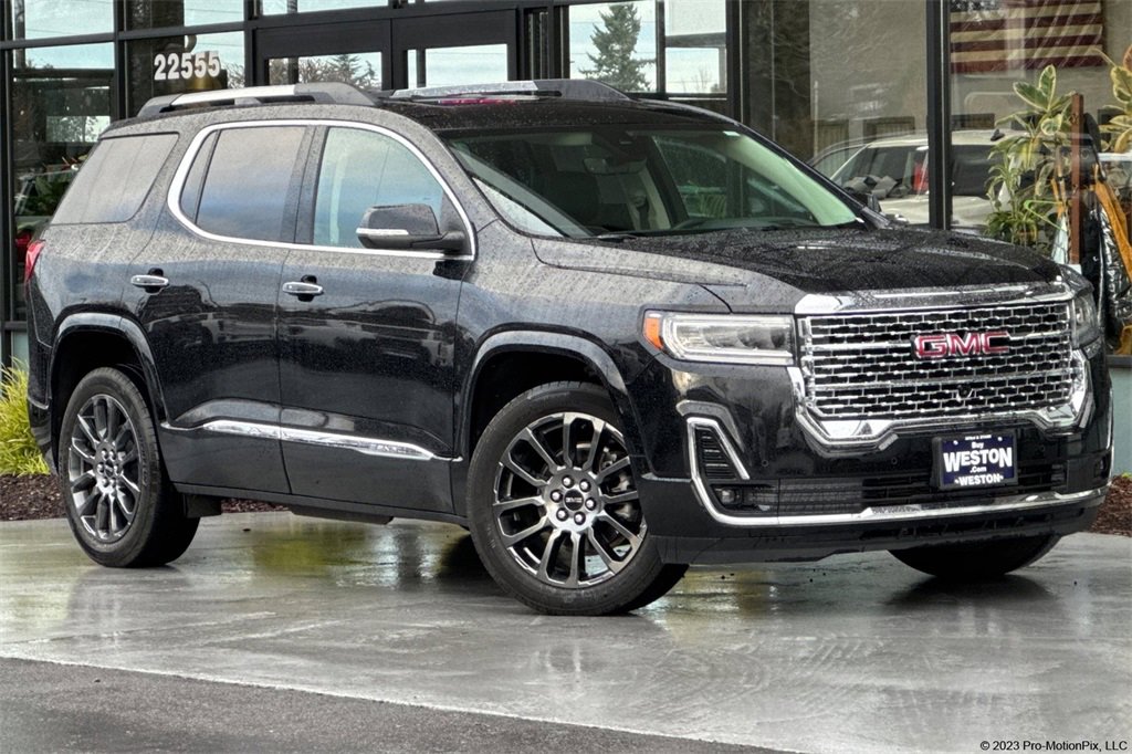 2023 GMC Acadia Denali's photo