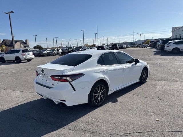 2023 Toyota Camry SE photo 3