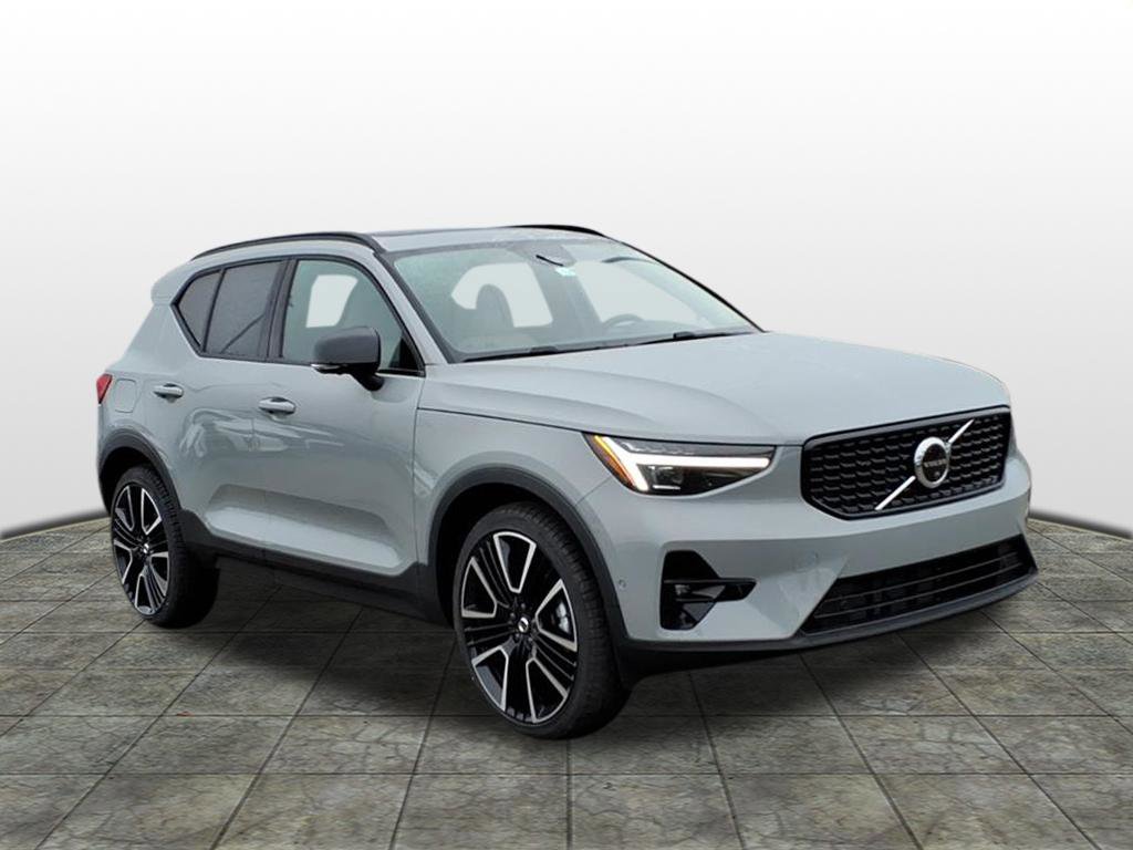 2026 Volvo XC40 Ultra's photo