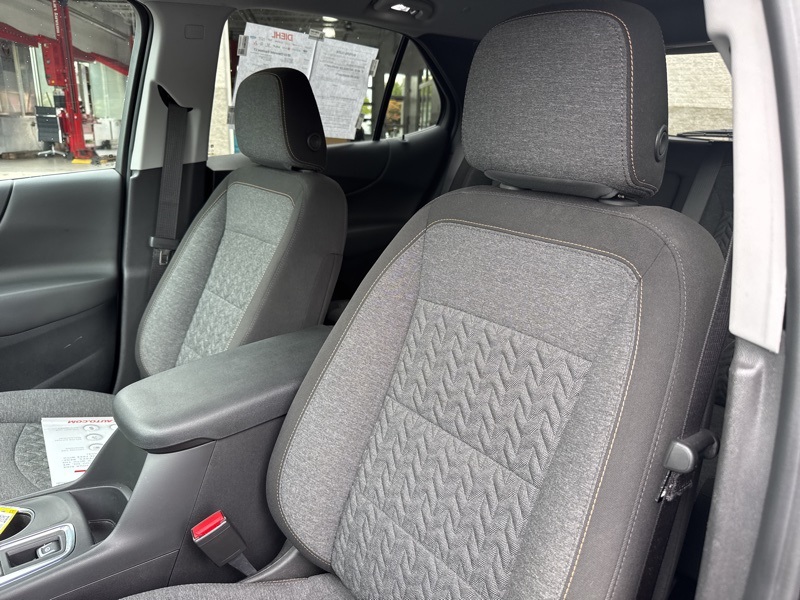 2022 Chevrolet Equinox LT photo 17