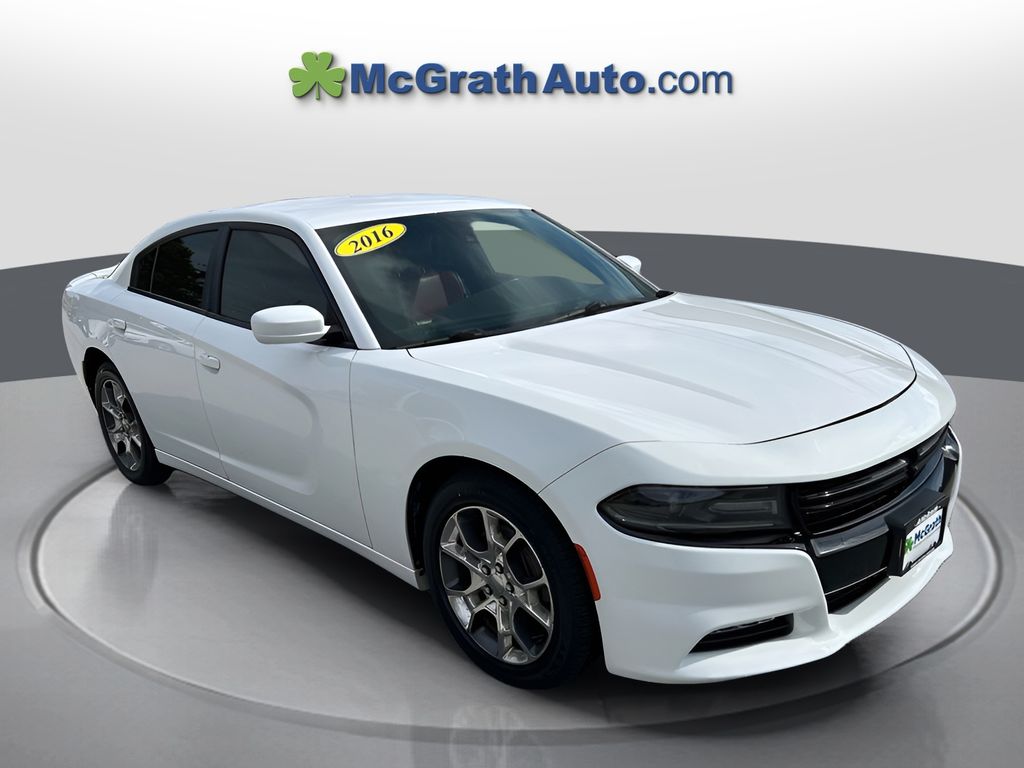 2016 Dodge Charger SXT photo 2