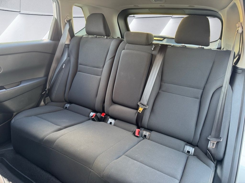 2025 Nissan Rogue S photo 17