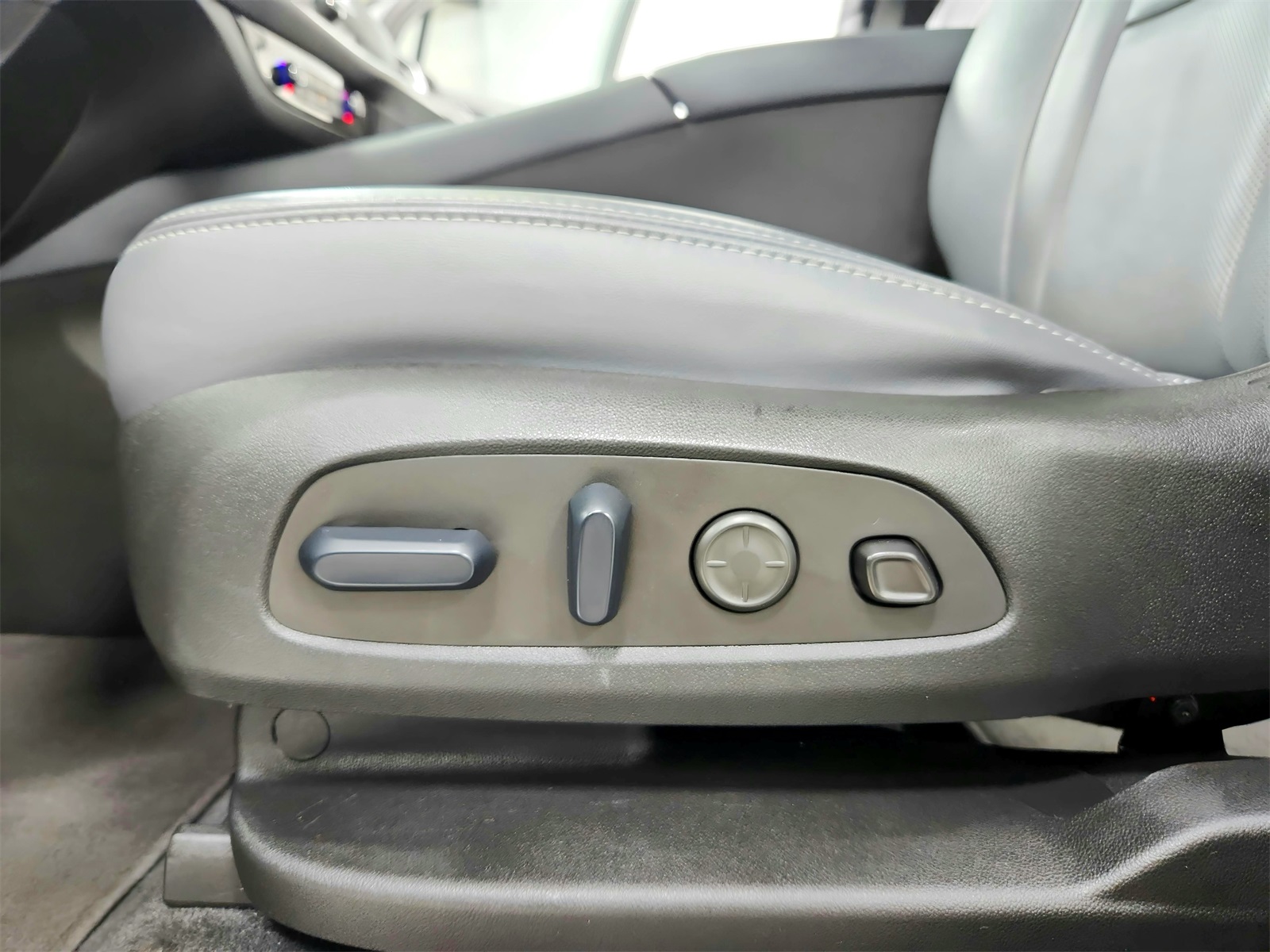 2024 Buick Enclave Premium photo 19