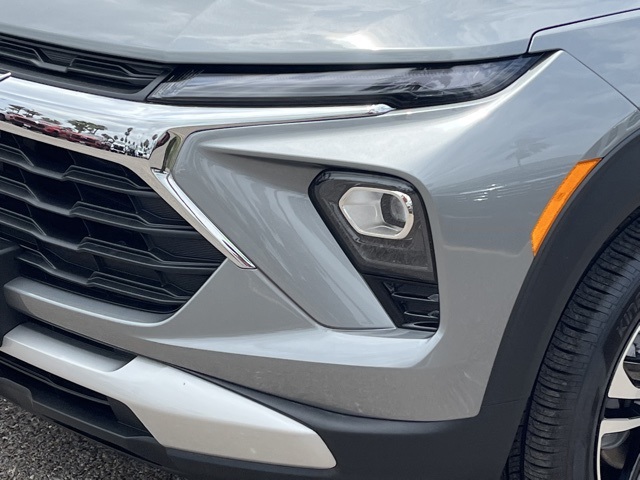 2025 Chevrolet Trailblazer LT photo 9