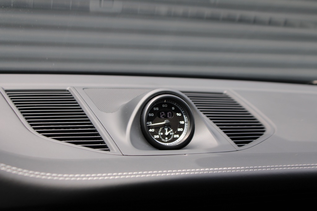 2024 Porsche Macan photo 20