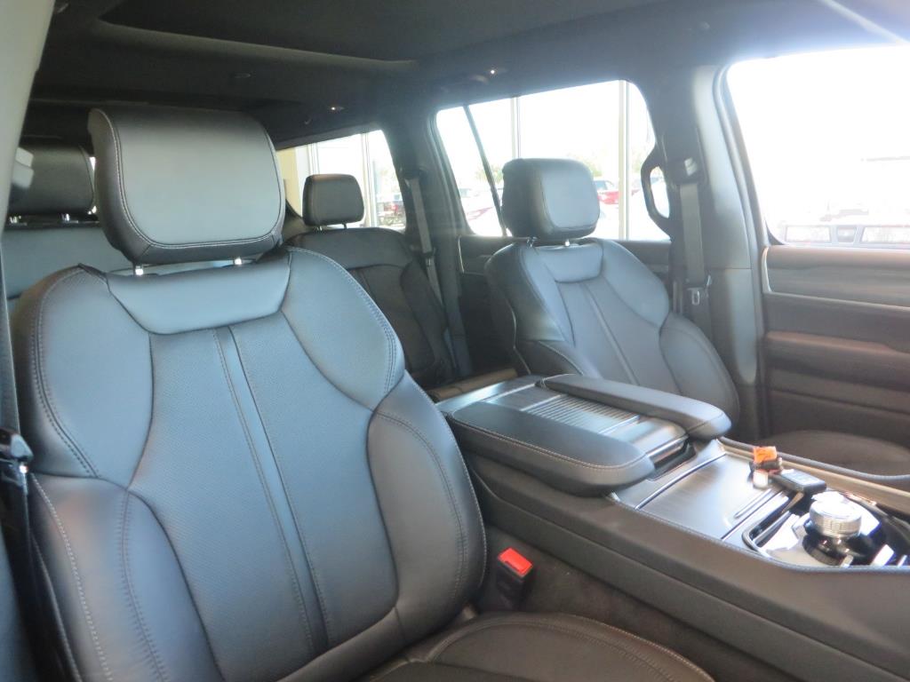 2024 Jeep Wagoneer Series II photo 5