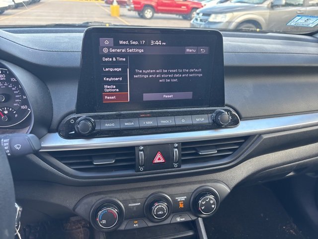 2022 Kia Forte FE LXS photo 8