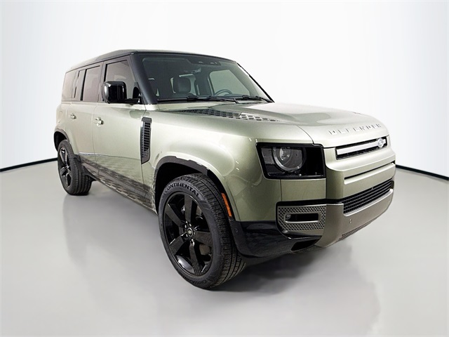 2025 Land Rover Defender 110 X-Dynamic SE photo 2