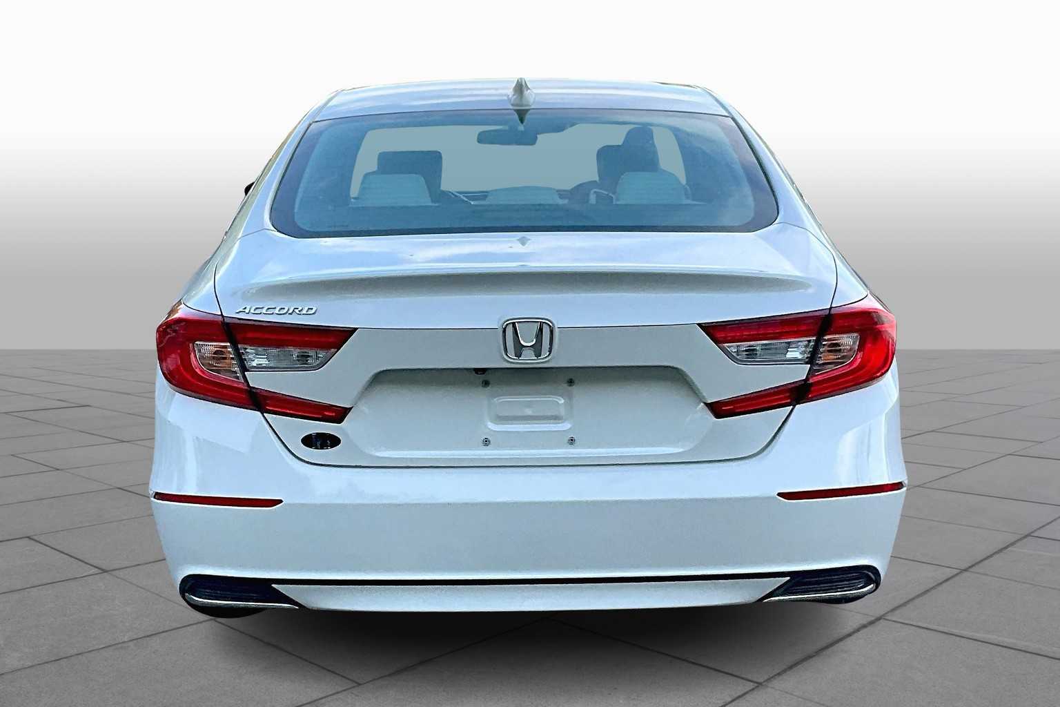 2019 Honda Accord LX 1.5T photo 4