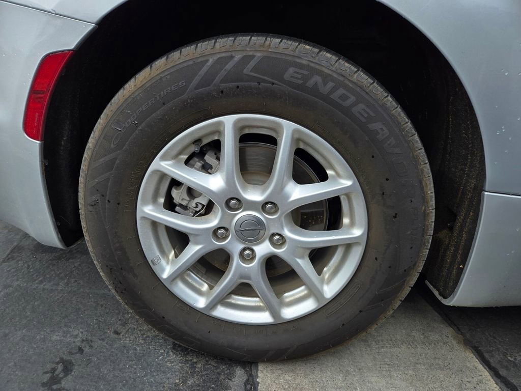 2023 Chrysler Pacifica Touring L photo 3