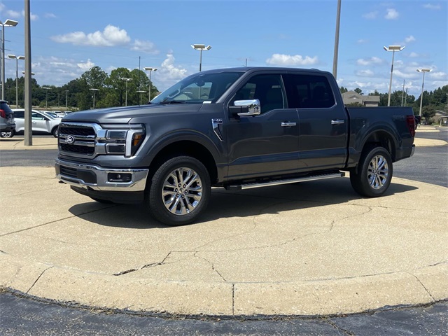 2025 Ford F-150 Lariat photo 4