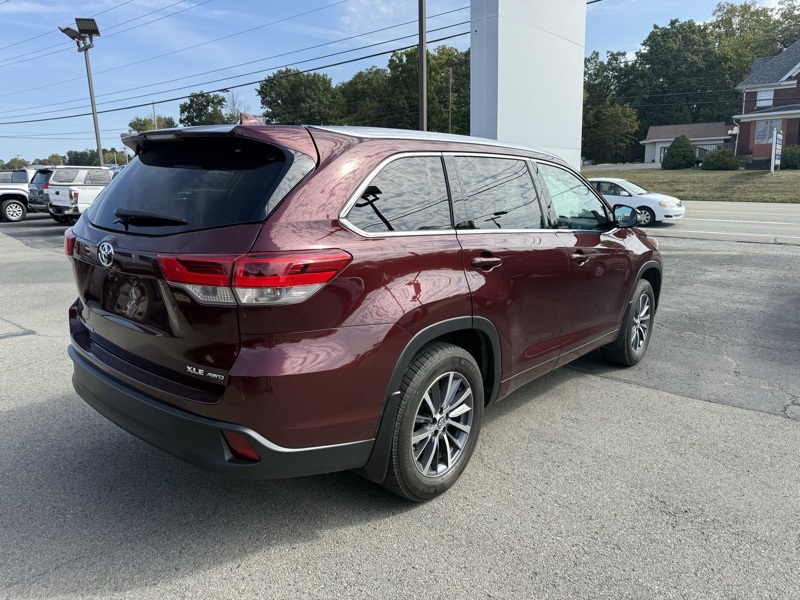 2017 Toyota Highlander XLE photo 5