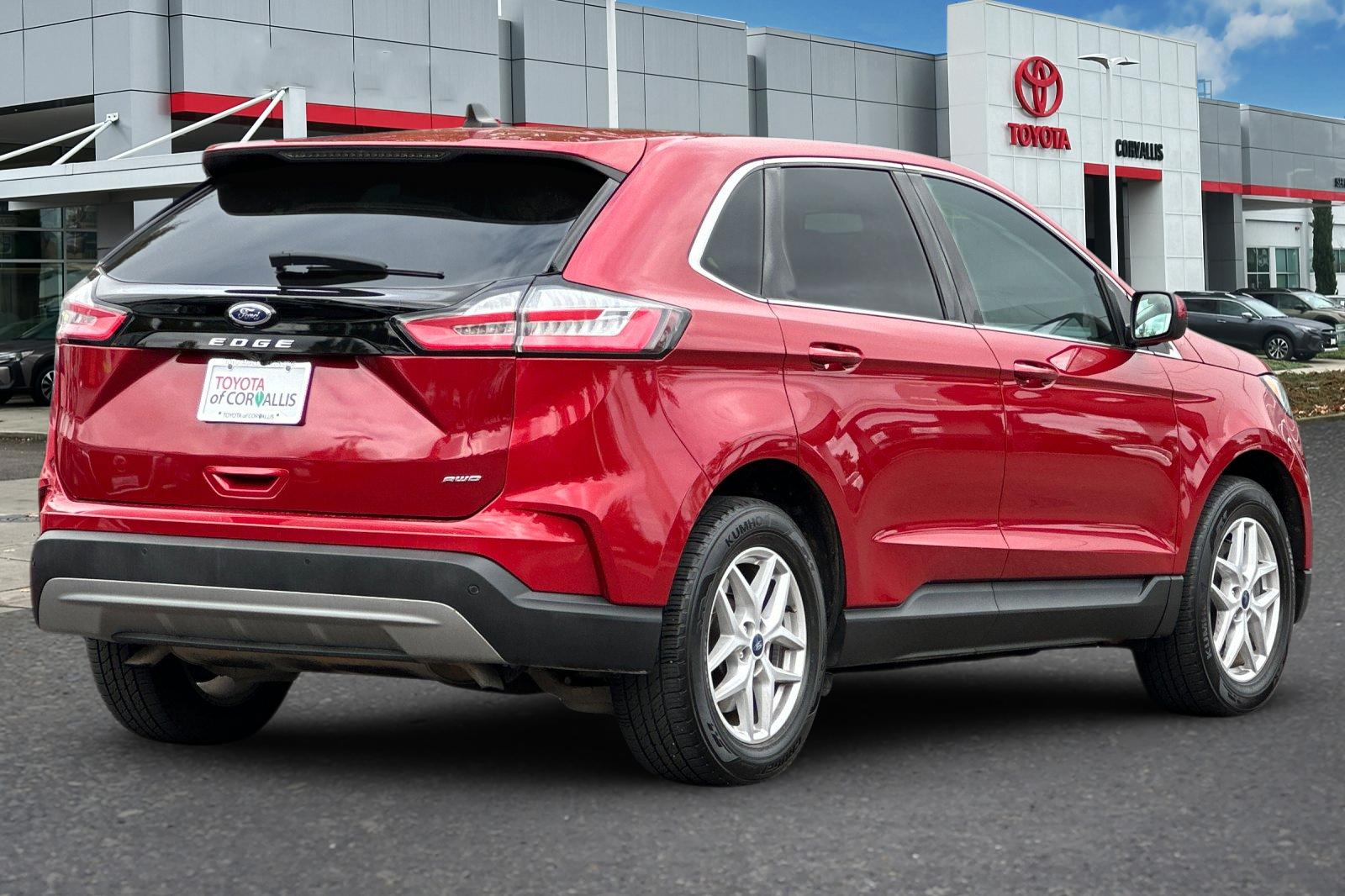 2022 Ford Edge SEL photo 3