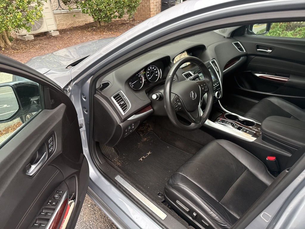 2015 Acura TLX Advance photo 4